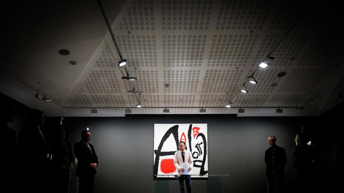 El cap de Govern durant la firma del Pacte d'Estat d'aquest any.