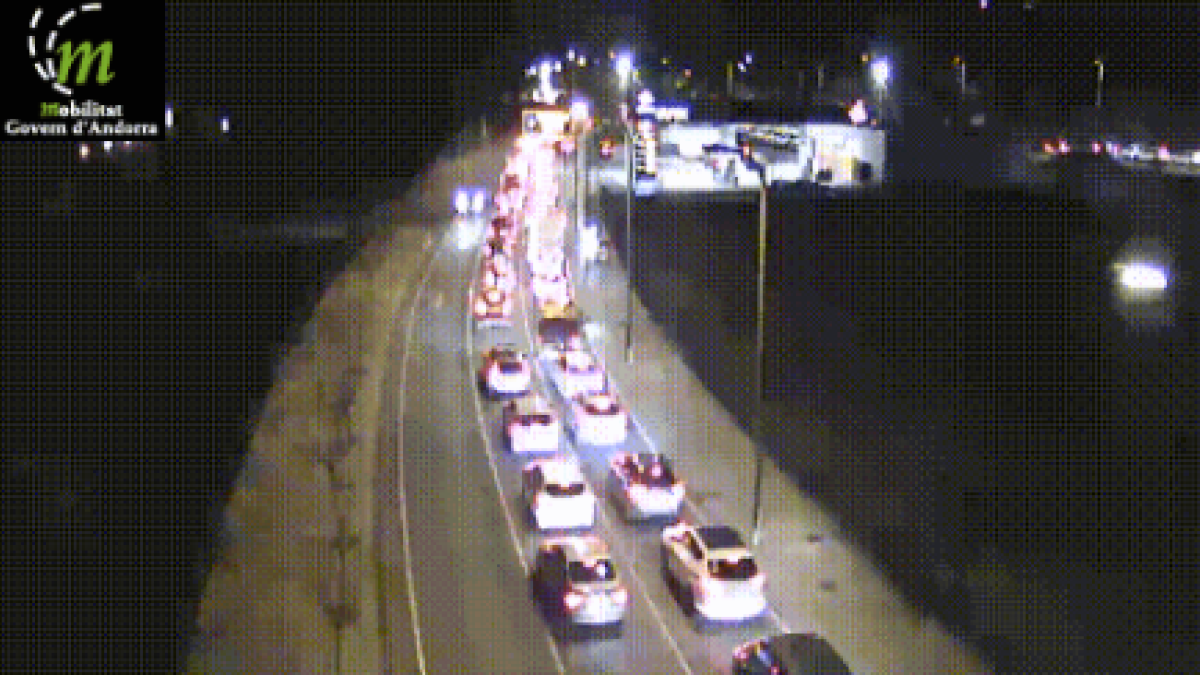 Cues des del pont de Madrid de Santa Coloma