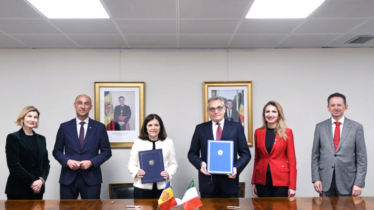 Signatura de l'acord.