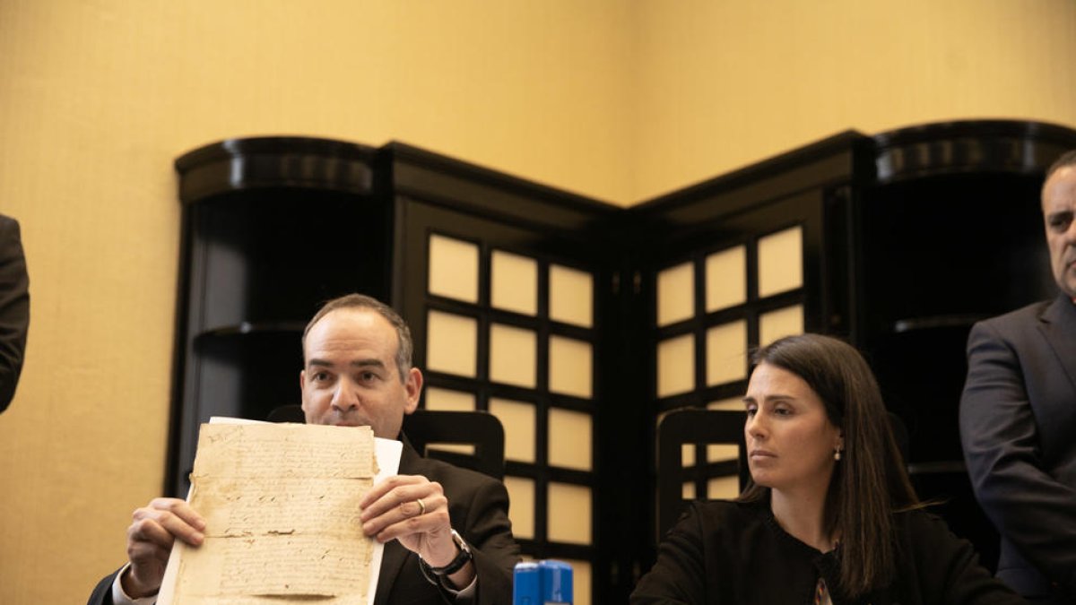 Jordi Alcobé i Laura Mas han signat l'entesa al santuari de Meritxell