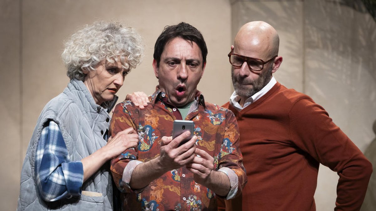 La representació de 'Conspiranoia' al Teatre comunal