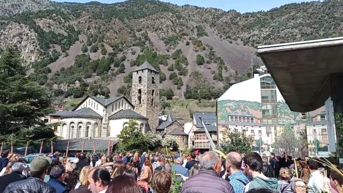 Palmons i llorers per celebrar el Diumenge de Rams