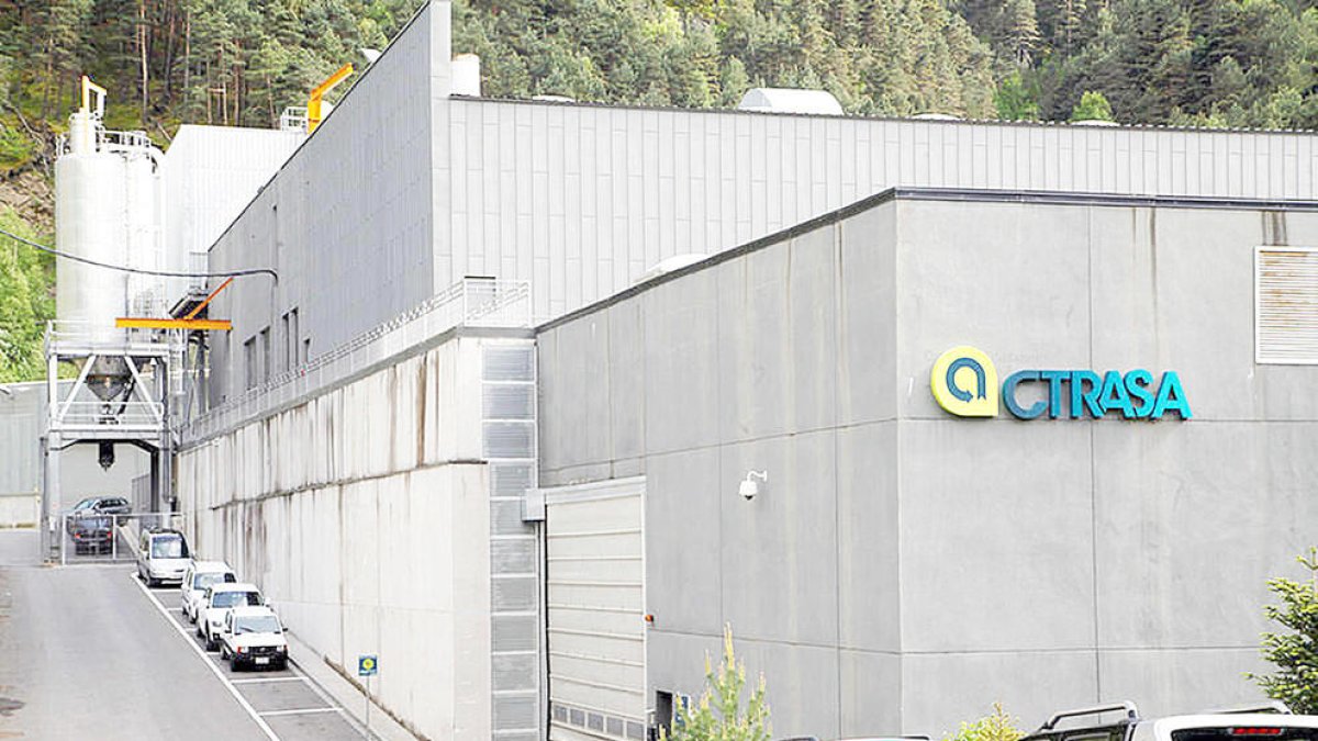 El centre de tractament de residus de la Comella.