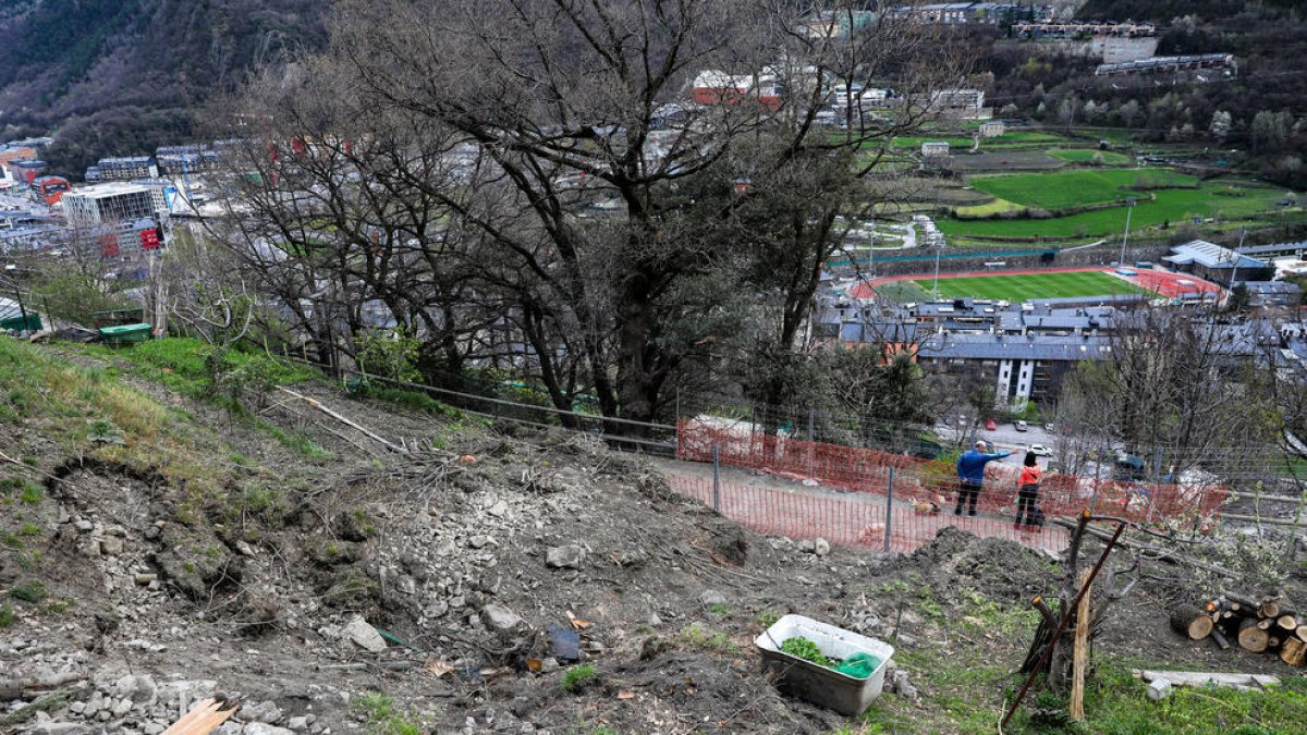 Reobert el tram de l'esllavissada