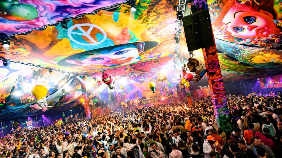 L'escenari principal, el Delusionville, ple a vessar.