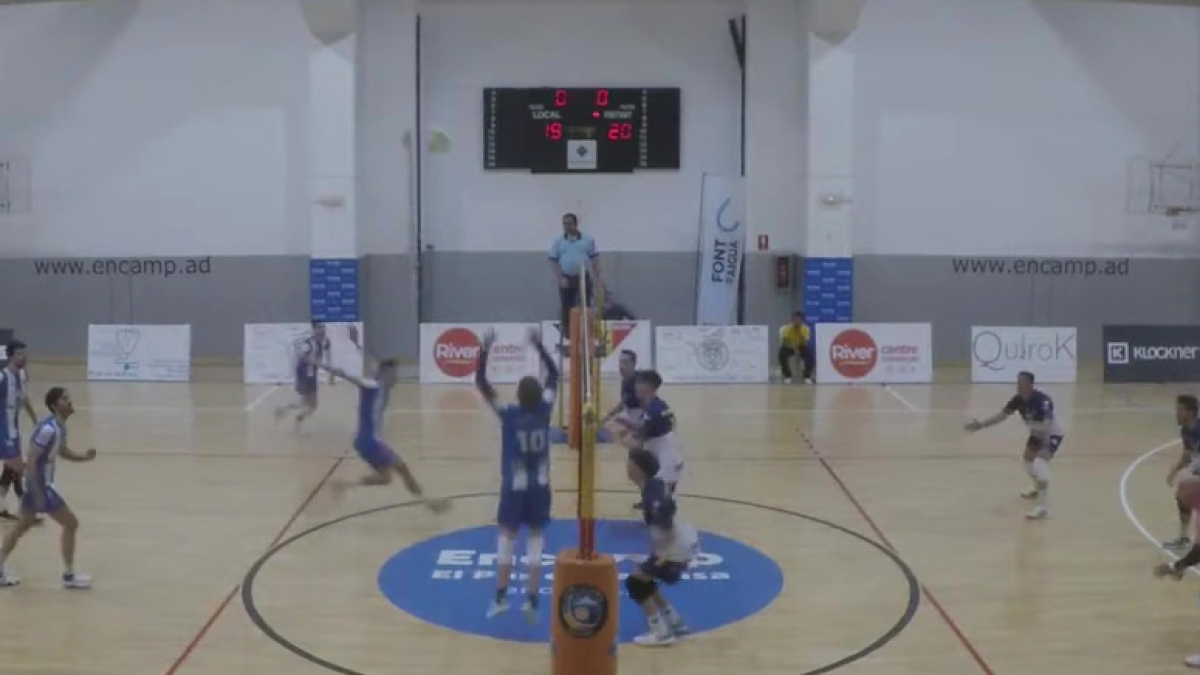 Un instant del partit entre Espanyol i CV Encamp.
