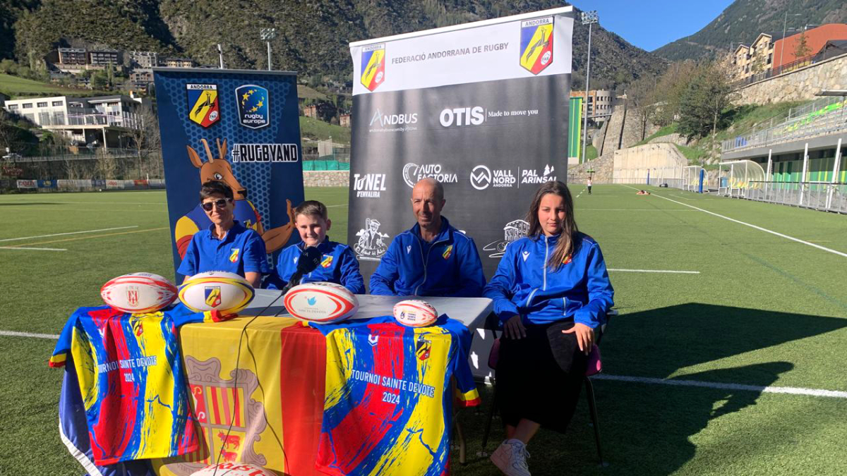 L’equip andorrà, a totes a Sainte Dévote.