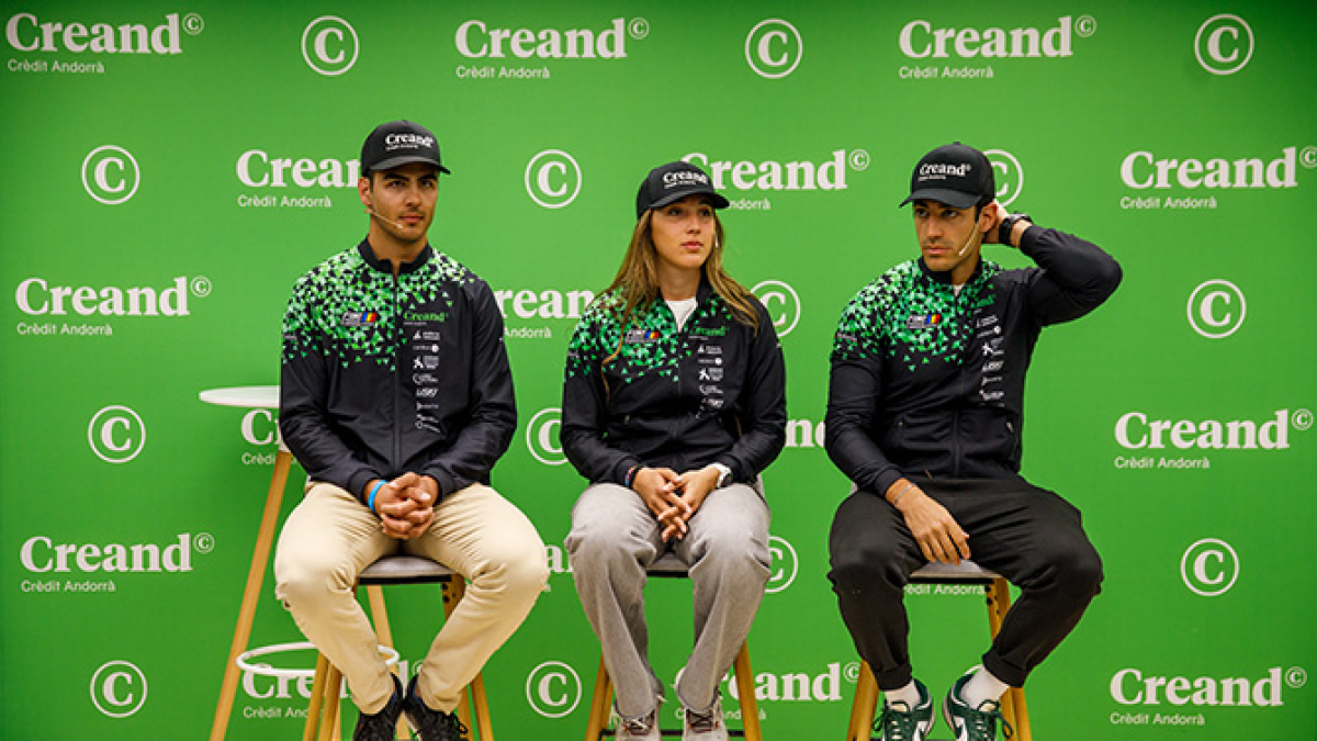 Àlex Rius, Cande Moreno i Joan Verdú, ahir a la seu de Creand durant el balanç del curs.