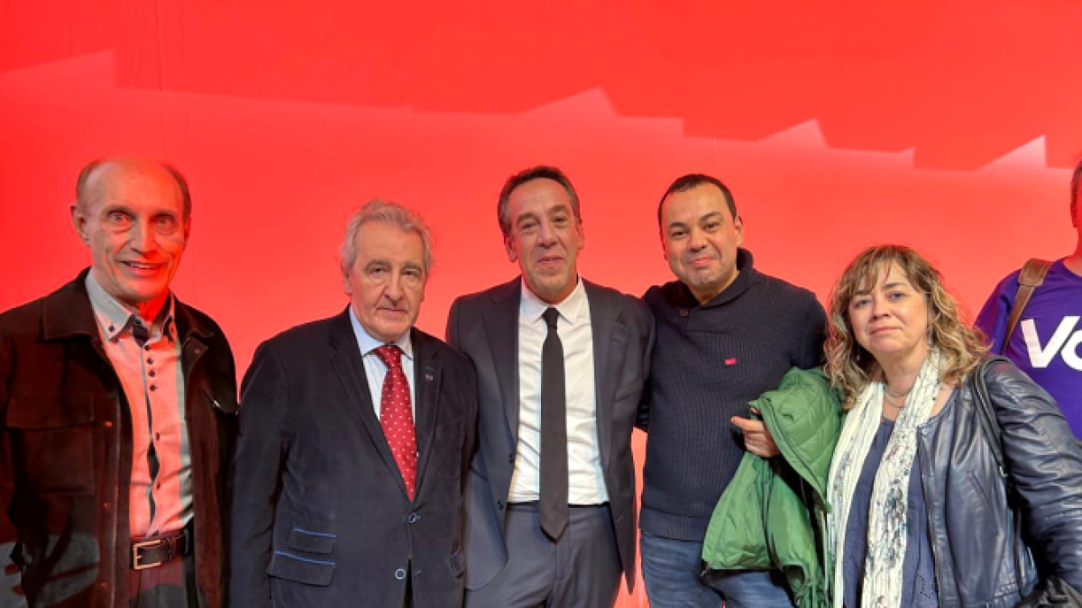 La delegació del partit desplaçada.