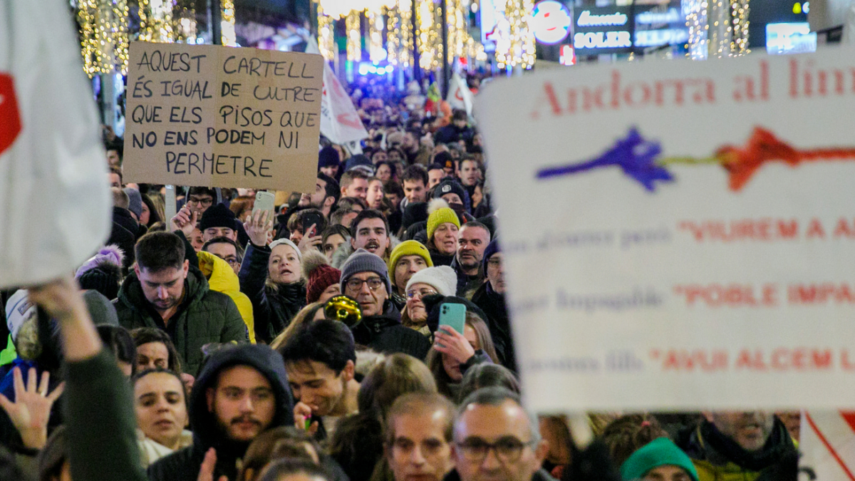 Un moment de la manifestació per un habitatge digne de la tardor.