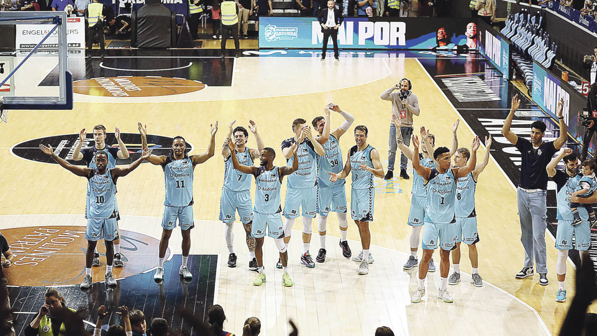 Nou ple absolut al Poliesportiu