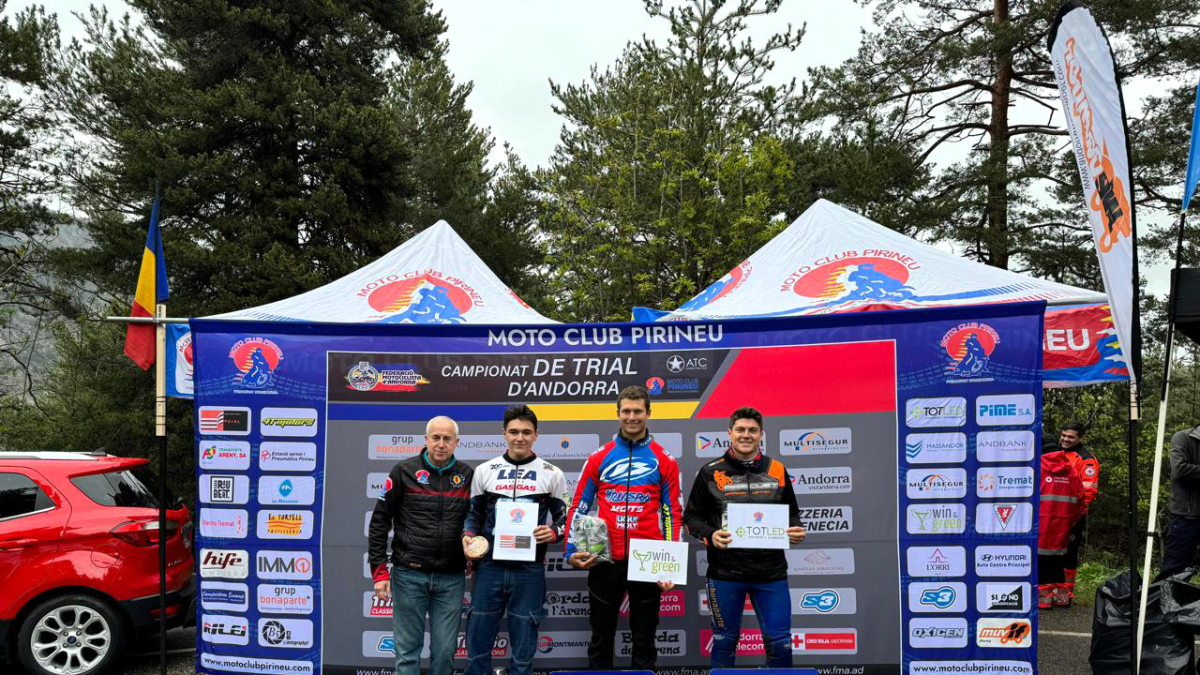 Podi de la categoria vermella.