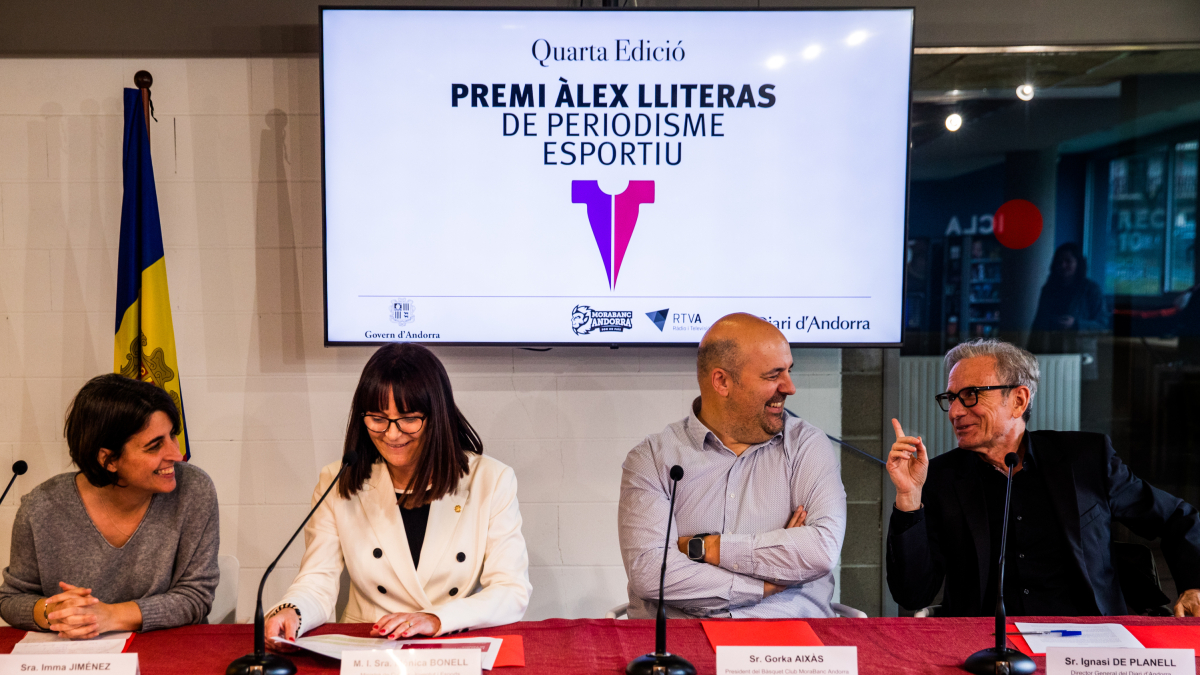 Jiménez, Bonell, Aixàs i de Planell, durant la signatura