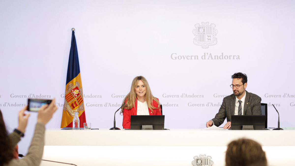 La secretària d'Estat i Participació Ciutadana,Mariona Cadena i el secretari d'Estat de Funció Pública,Marc Cornella