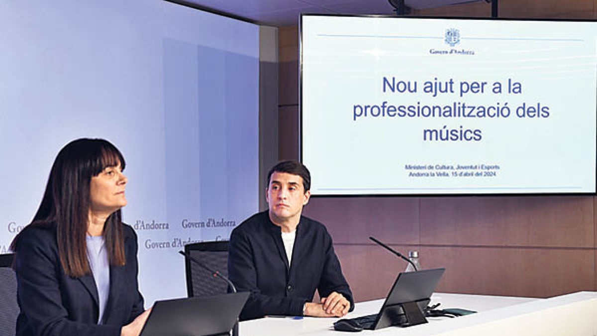 La ministra de Cultura, Mònica Bonell, i Joan-Marc Joval