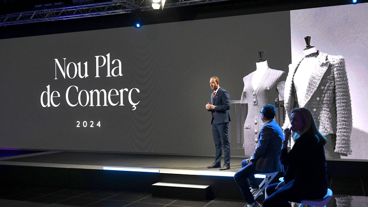 Torres a la presentació del nou pla de comerç.