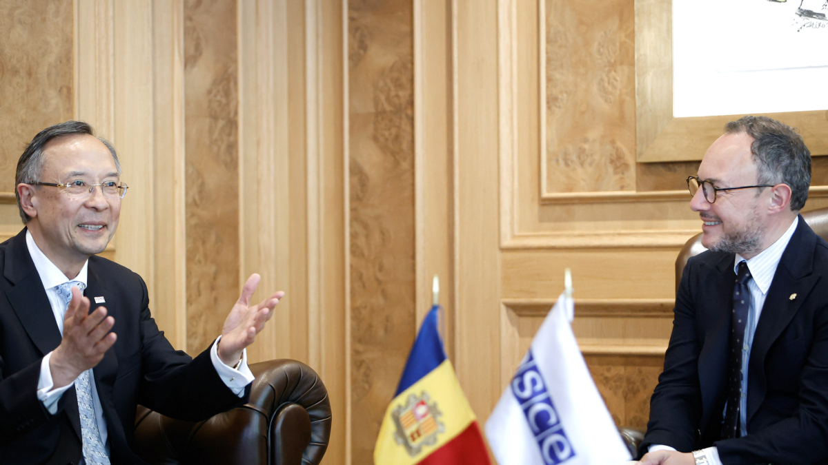 Reunió de.Xavier Espot amb Kairat Abdrakhmanov