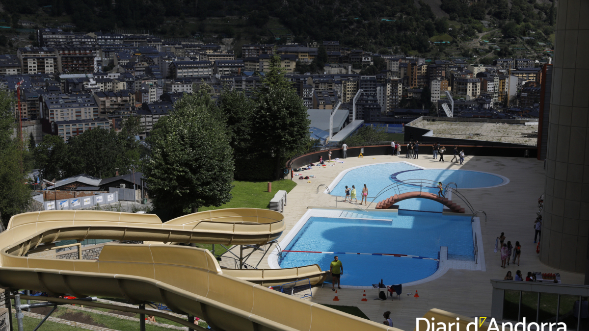 La piscina exterior dels Serradells