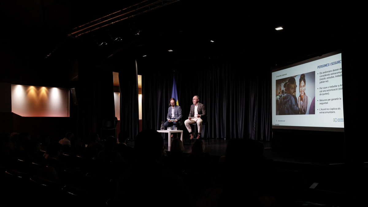 Riba i Espot a la sala la Valireta d’Encamp.
