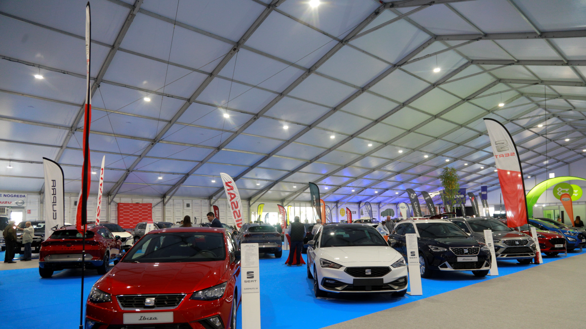 Els vehicles en exposició en una edició anterior de la Fira de la capital.