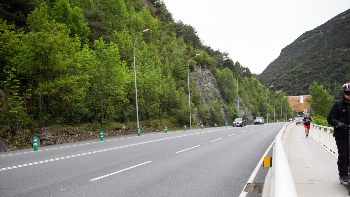 Carretera General 1 al seu pas pels terrenys del Tolse