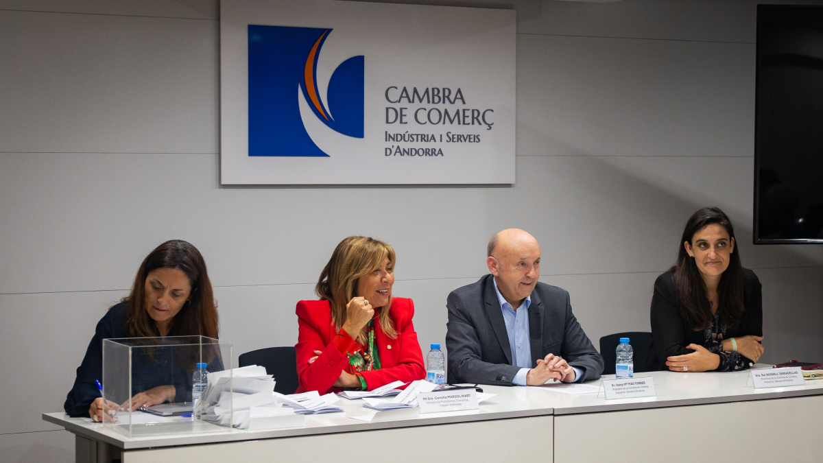 La Cambra de Comerç en  benvinguda dels nous membres