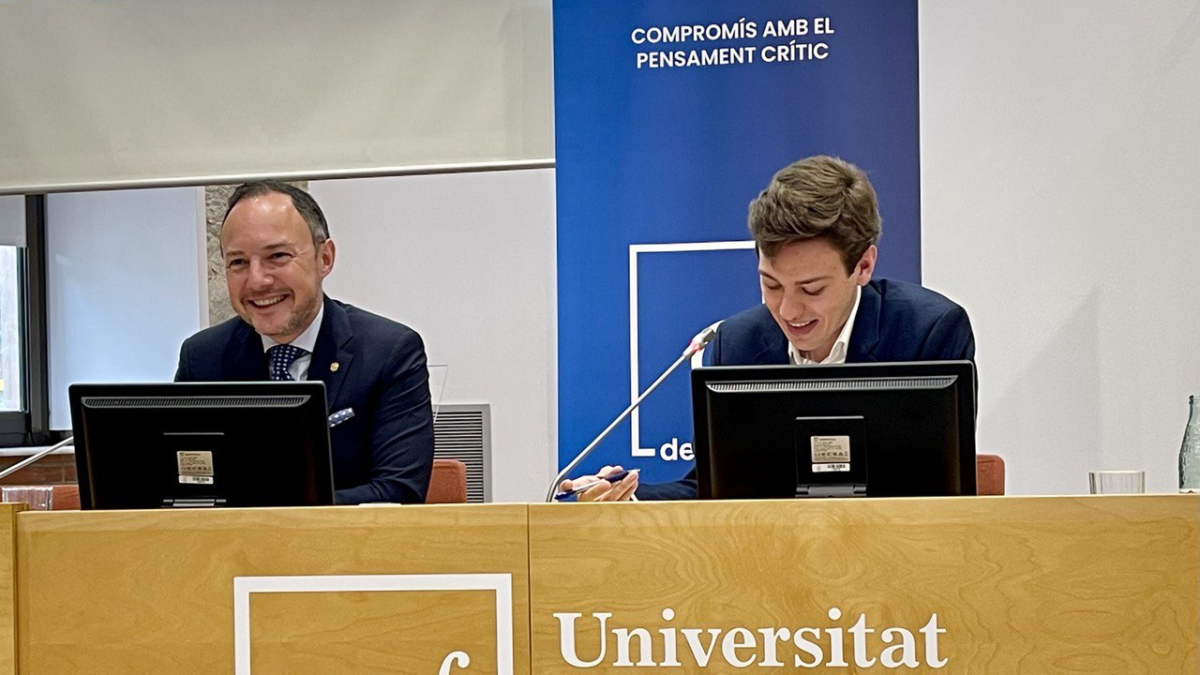 Espot durant la ponència