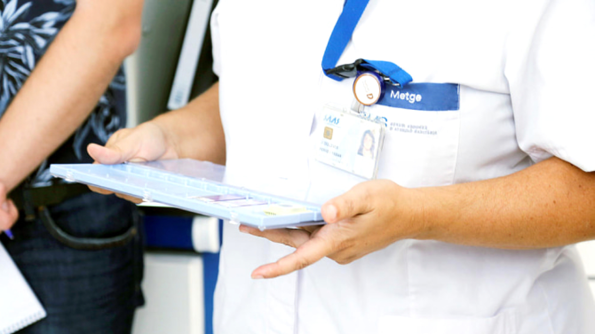 Una metge de l’hospital Nostra Senyora de Meritxell.