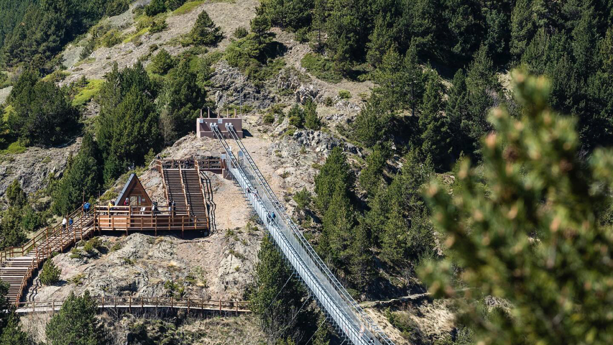 El pont tibetà és un dels atractius turístics de Canillo.