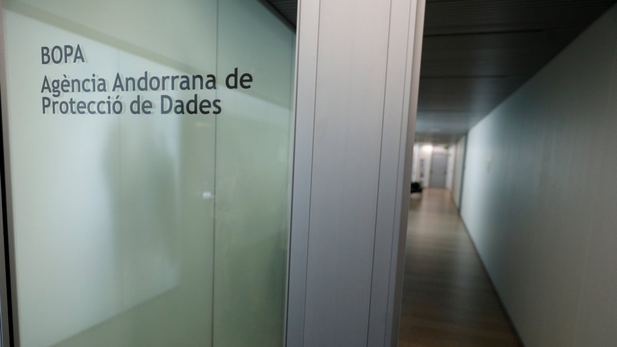 L’entrada de les oficines de l’APDA.