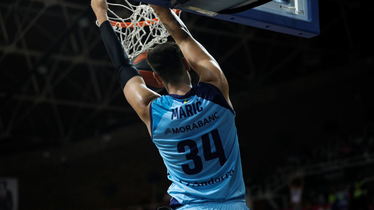 Esmaixada de Maric al partit contra l’Obradoiro d’aquesta temporada.