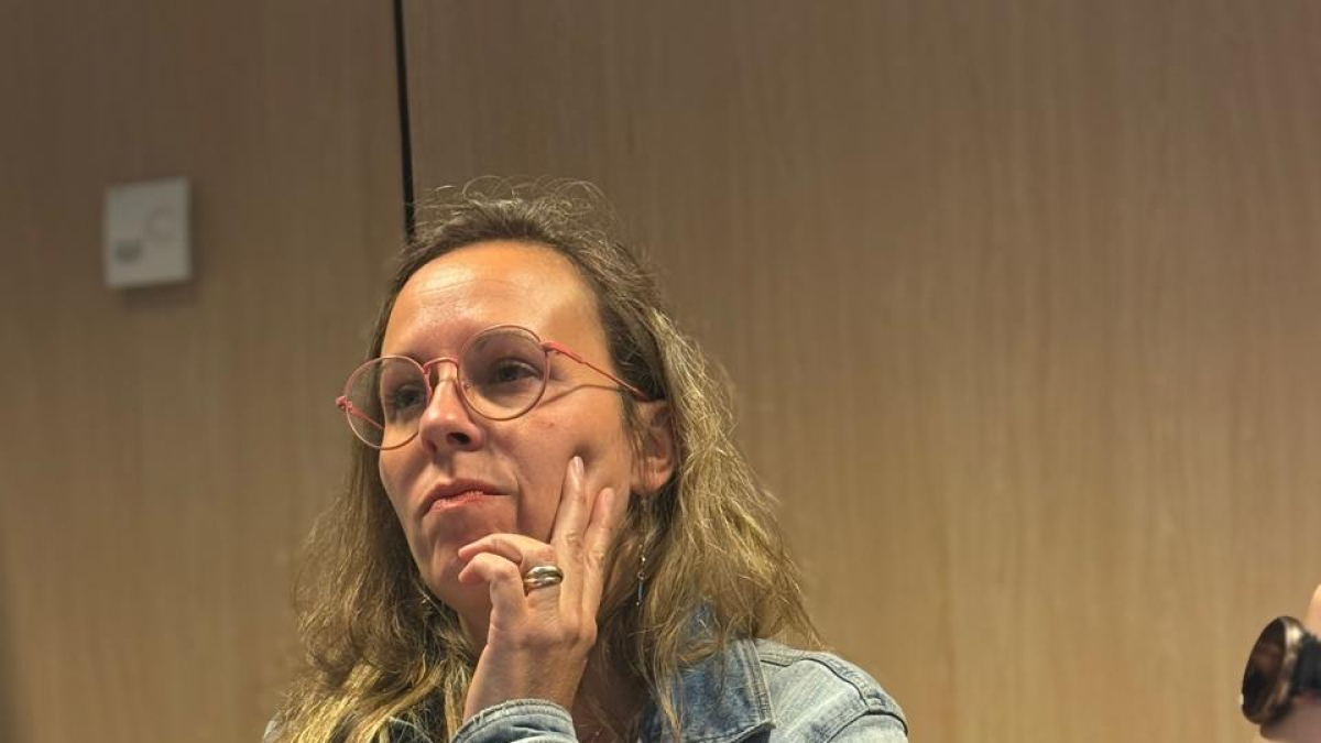 La portaveu de la comissió d’habitatge.