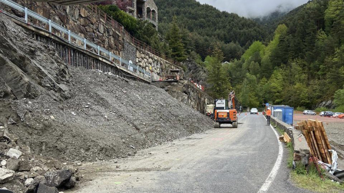 Els treballs a la zona de l'esllavissada