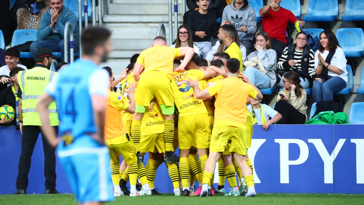 La UE Santa Coloma, campió de la Copa Constitució