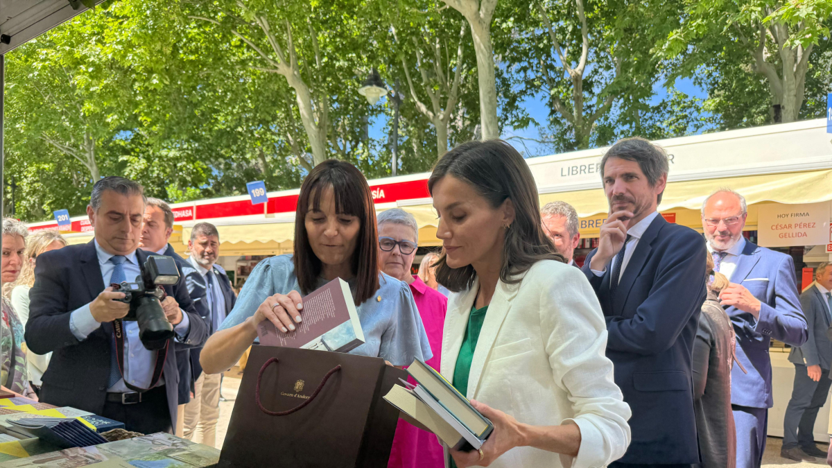 La ministra Mònica Bonell amb la Reina Letizia aquest matí