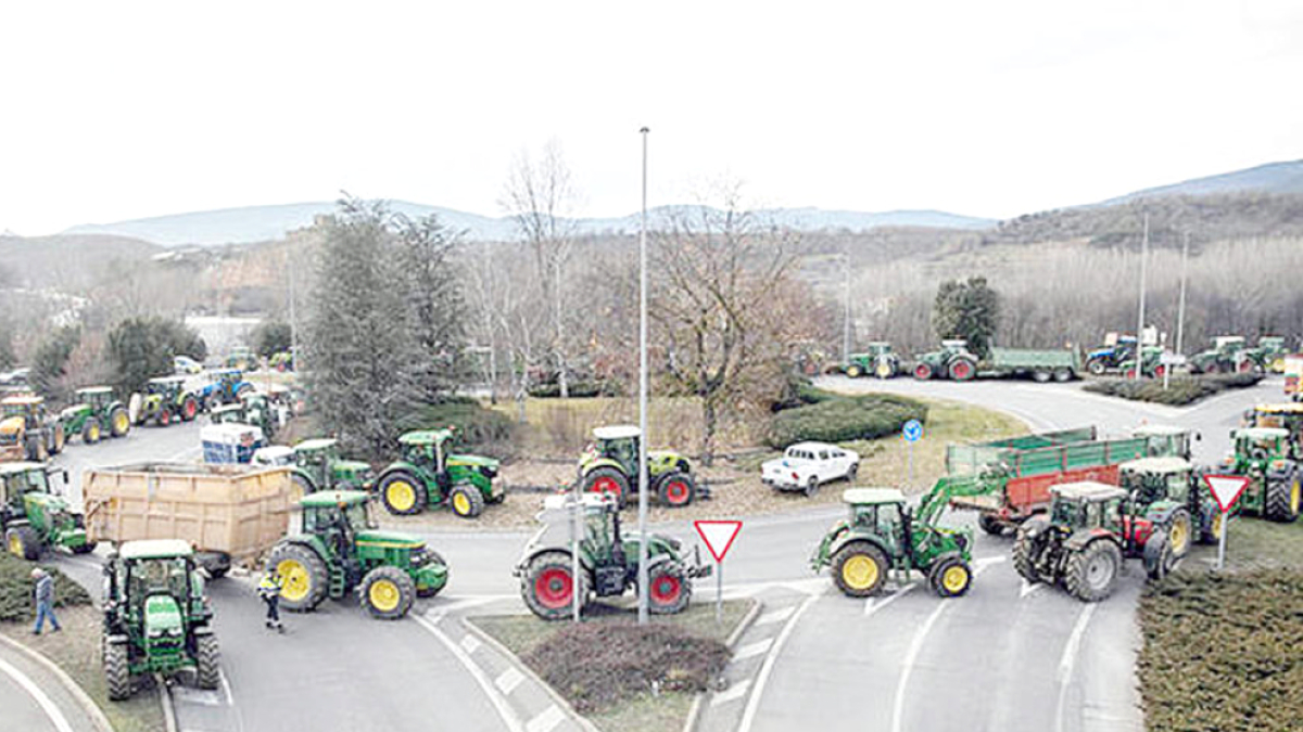 Tractors bloquejant la frontera.