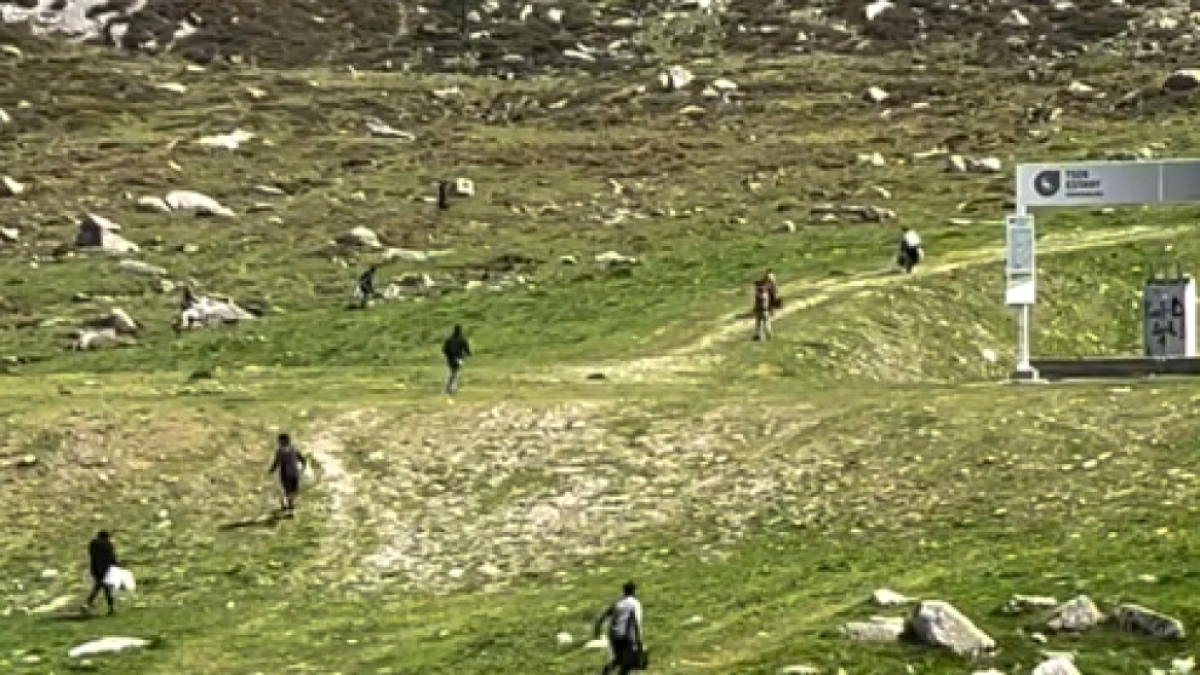 Allau de contrabandistes al Pas de la Casa