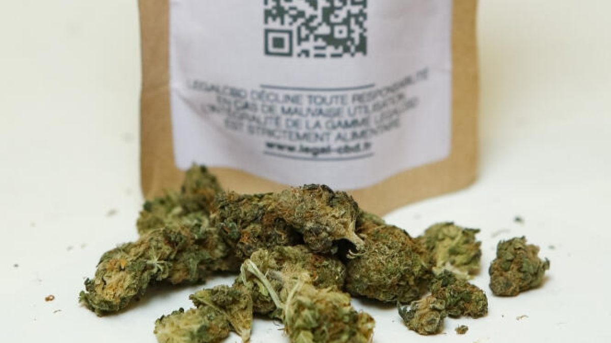 La flor de CBD, il·legal a Andorra.