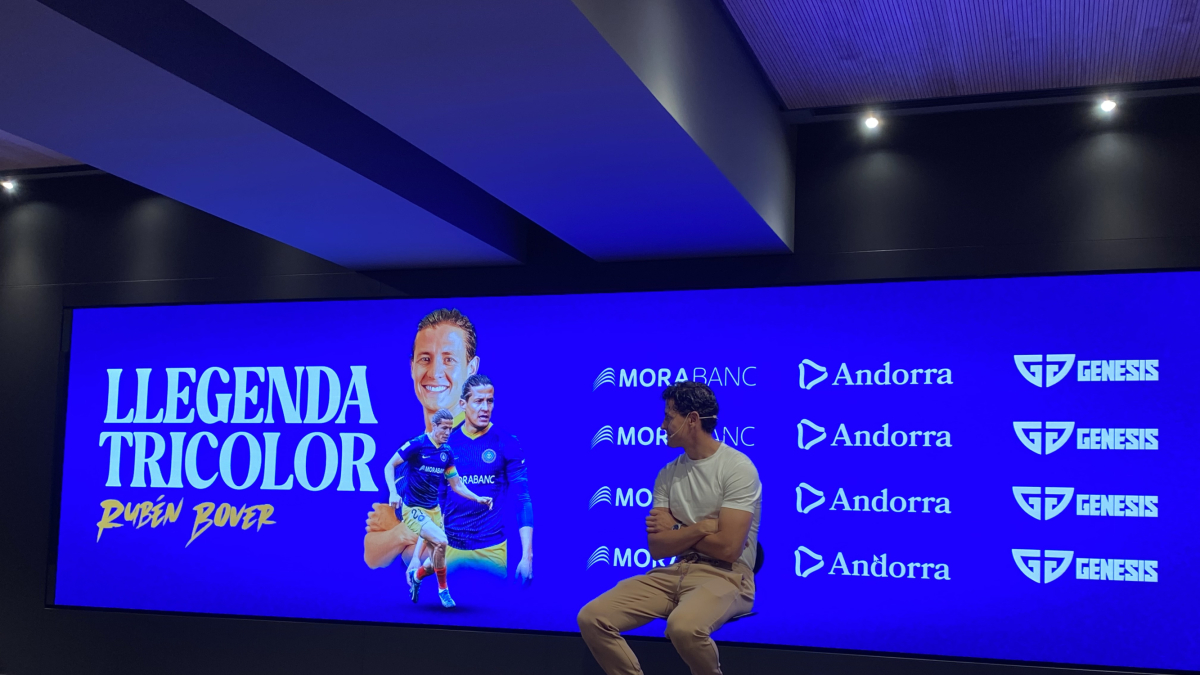 Rubén Bover, durant l'acte de comiat