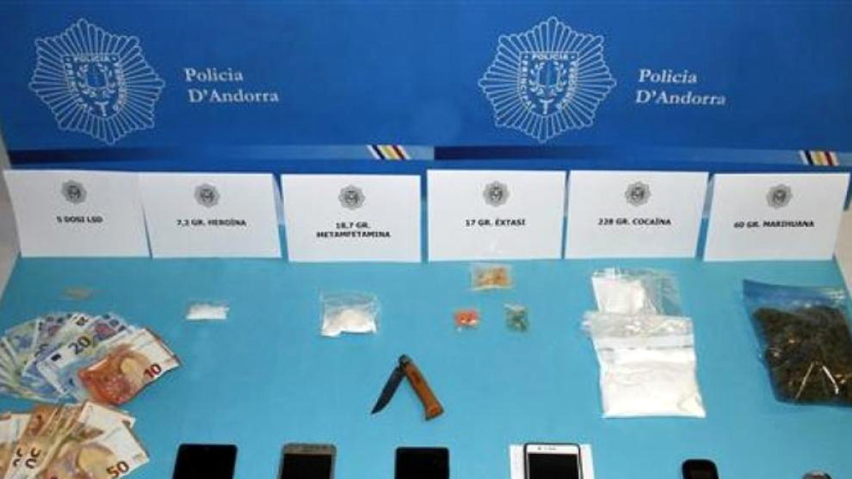 El material decomissat per la policia en l’‘operació Nord’.