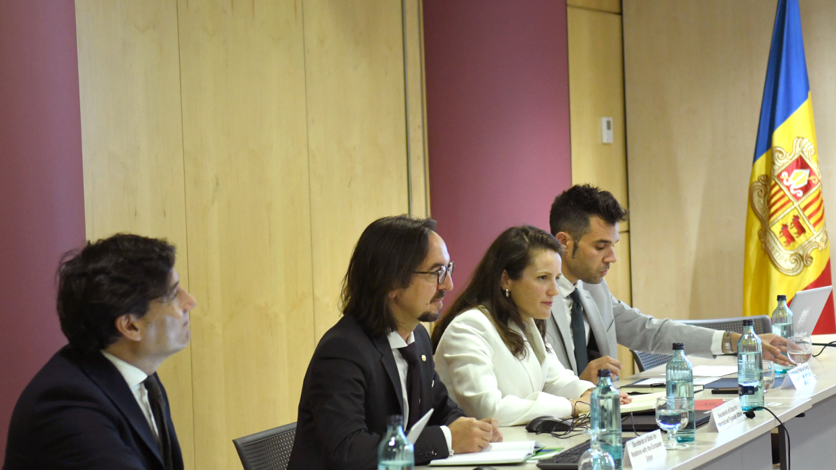 Trobada entre l’equip del BEI i els secretaris d’Estat.