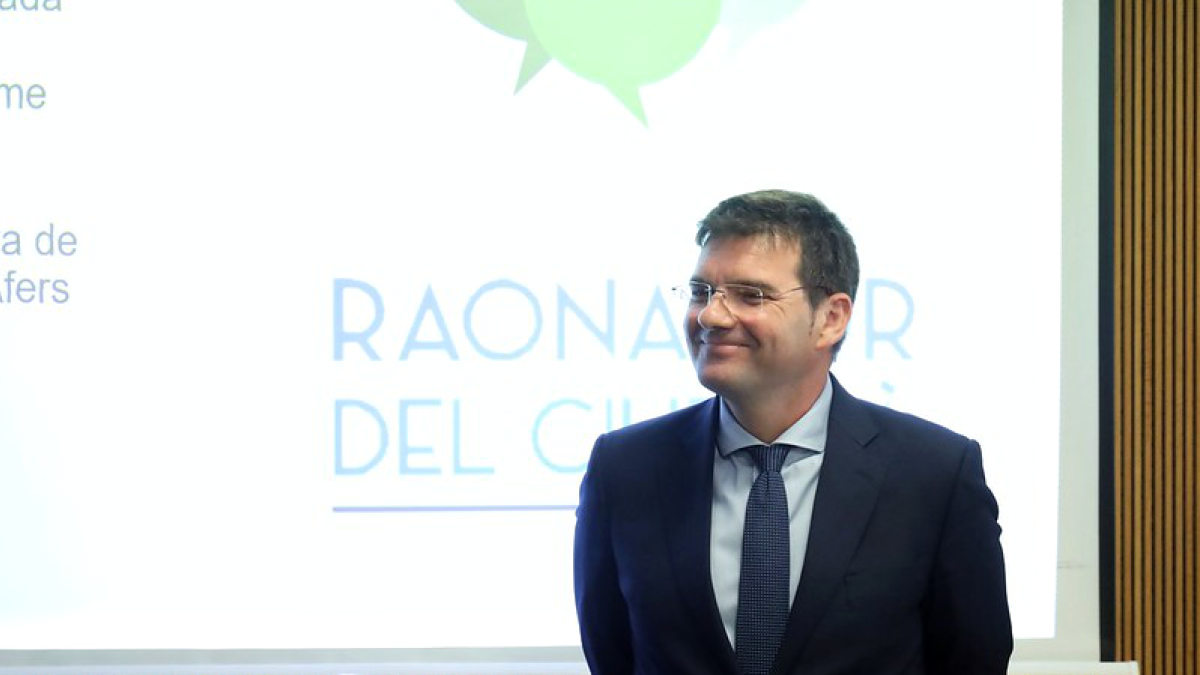 Xavier Cañada abans de comparèixer al Consell General.