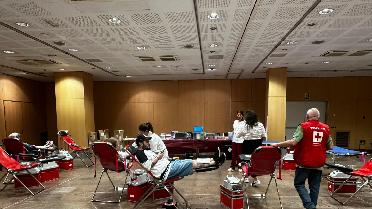 Les donacions, al Centre de Congressos.