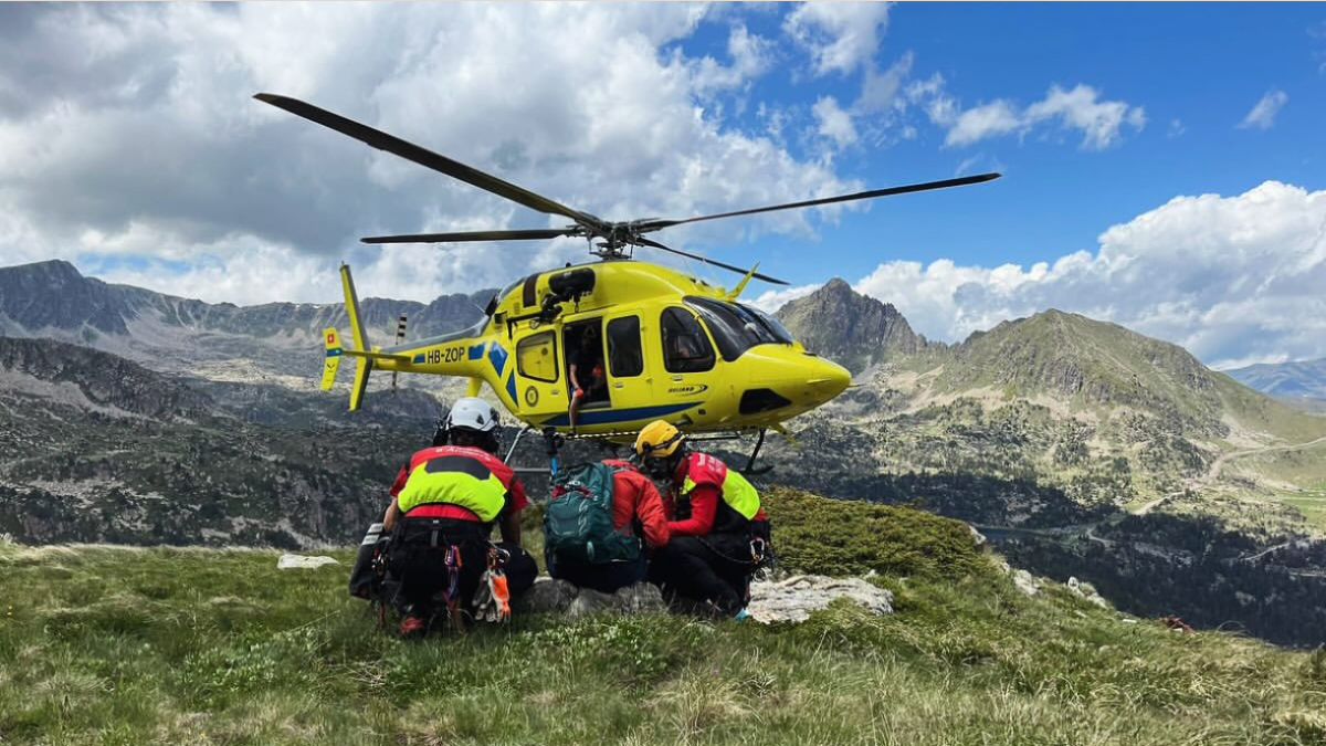 Un rescat amb helicòpter dels bombers