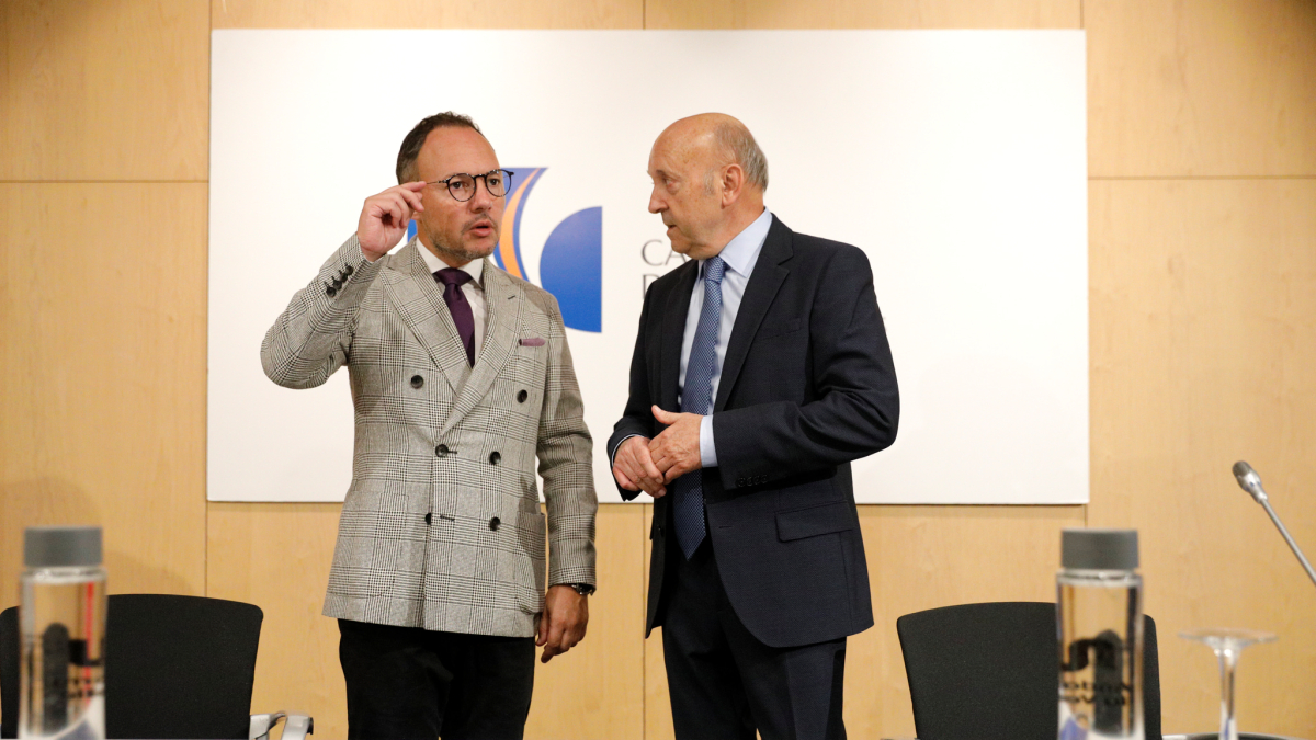 El president de la Cambra de Comerç, Josep Maria Mas, amb Xavier Espot.