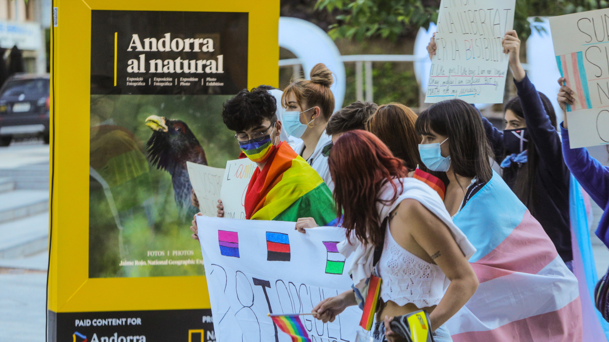 Manifestants a favor dels drets LGTBIQ+ en una marxa anterior