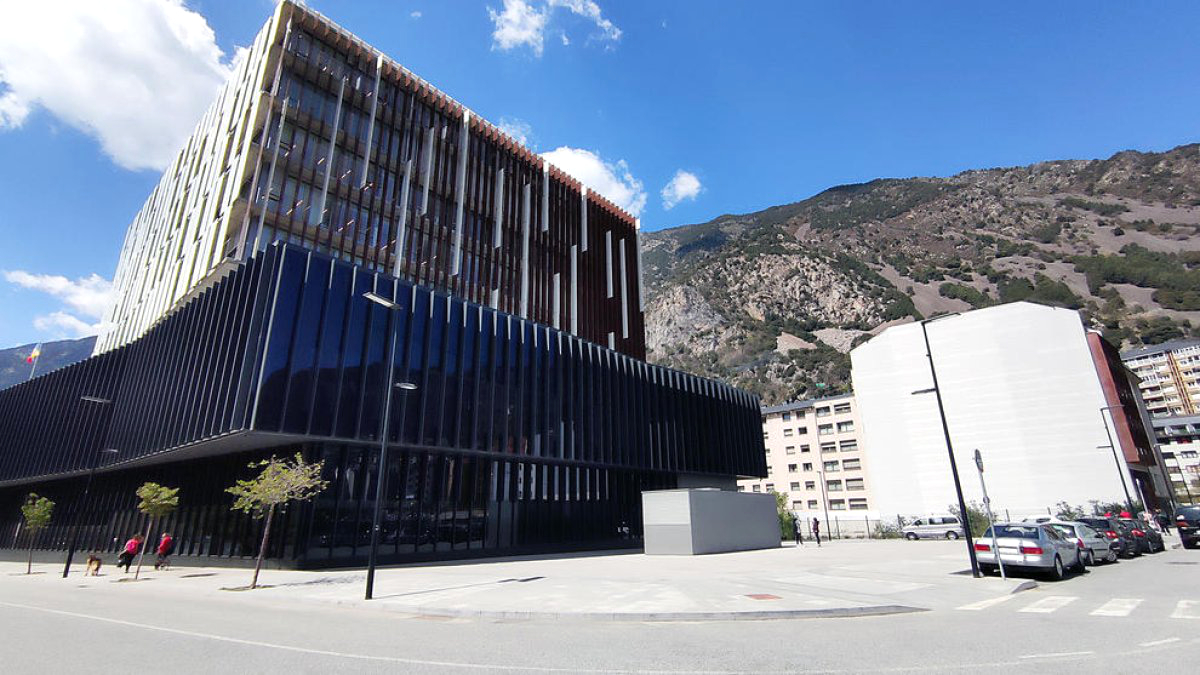 L’edifici de la seu de la justícia.