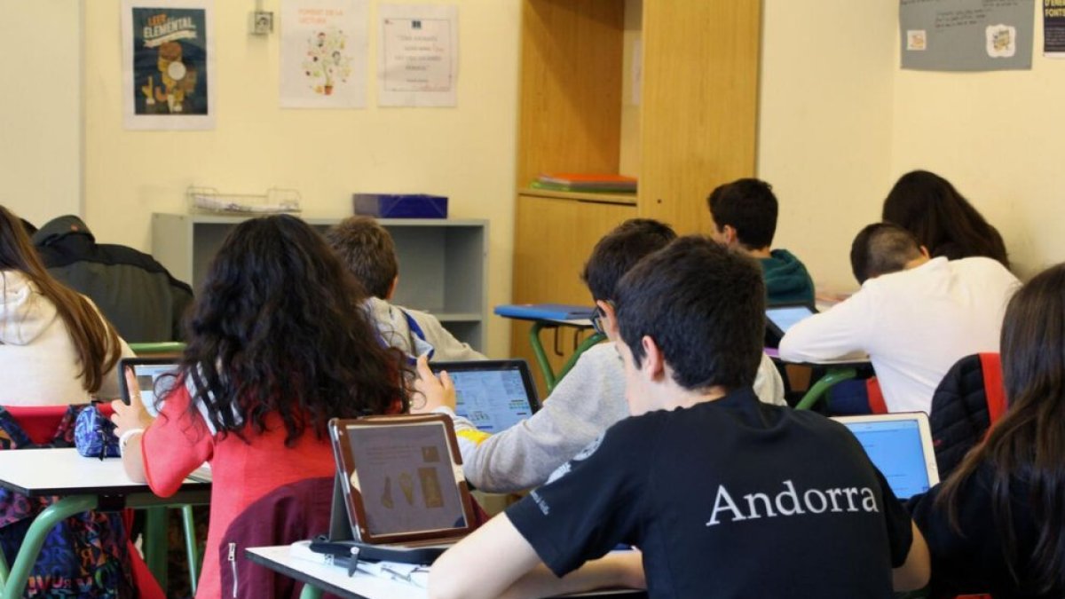 Alumnes a les aules