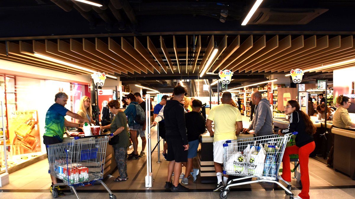 Clients al Family Cash.