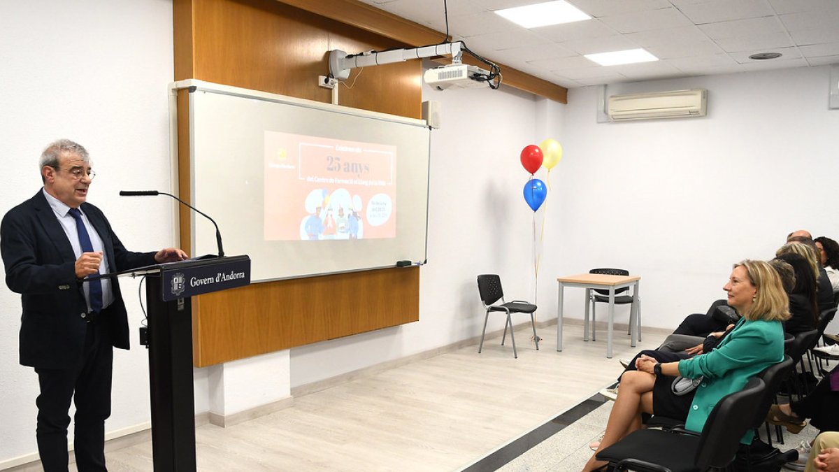 El ministre d’Educació en l’acte de celebració dels 25 anys del centre.